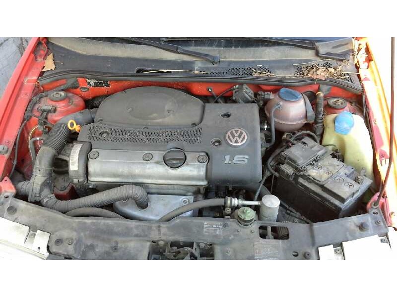 volkswagen polo berlina (6n1) del año 1998