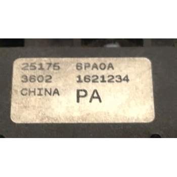 Recambio de palanca freno de mano para nissan juke (f15) 1.6 referencia OEM IAM 251756PA0A  