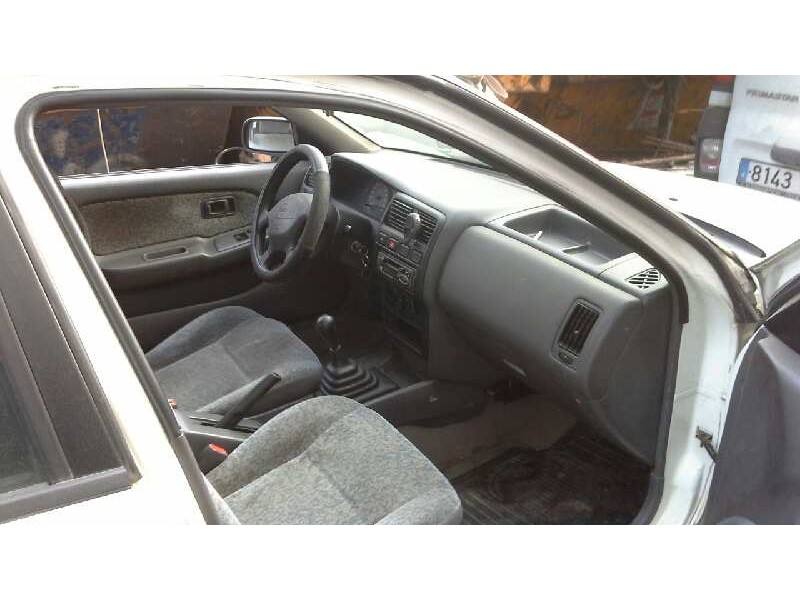 nissan almera (n15) del año 1998