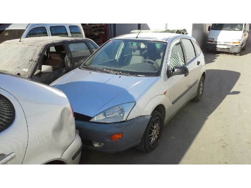 ford focus berlina (cak) del año 1998