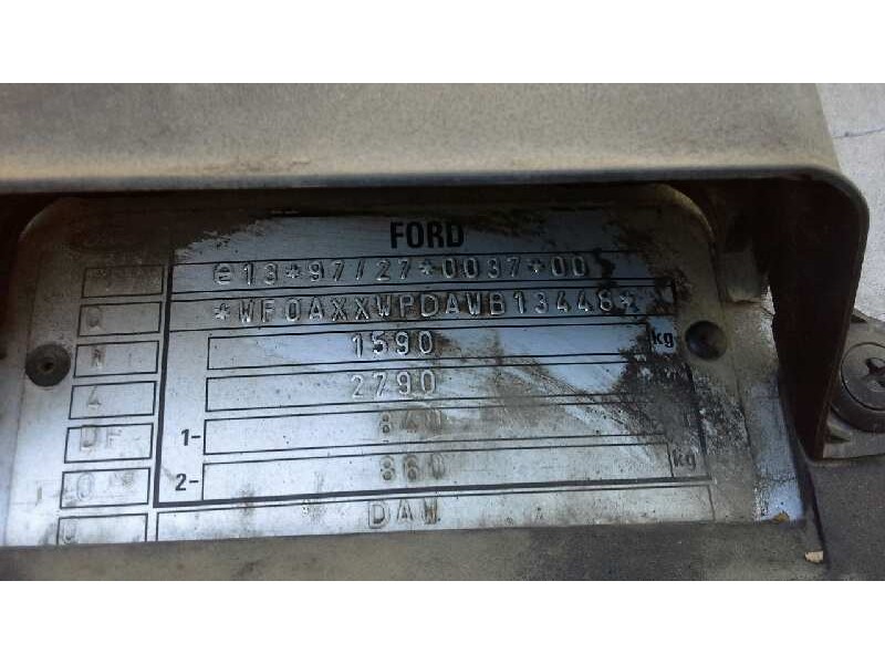 ford focus berlina (cak) del año 1998