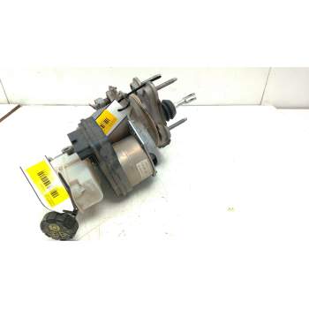 Recambio de bomba freno para nissan juke (f15) 1.6 referencia OEM IAM 460076PE0E  