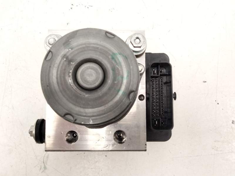 Recambio de abs para nissan juke (f15) 1.6 referencia OEM IAM 476607324R  