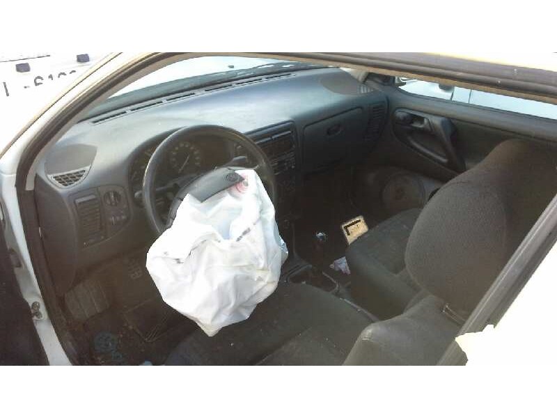 volkswagen polo berlina (6n1) del año 1999