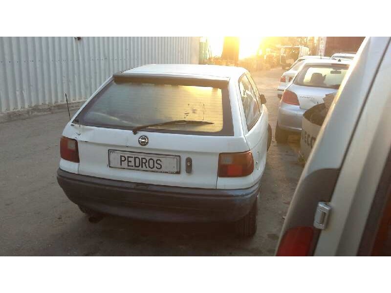 opel astra f berlina del año 1993