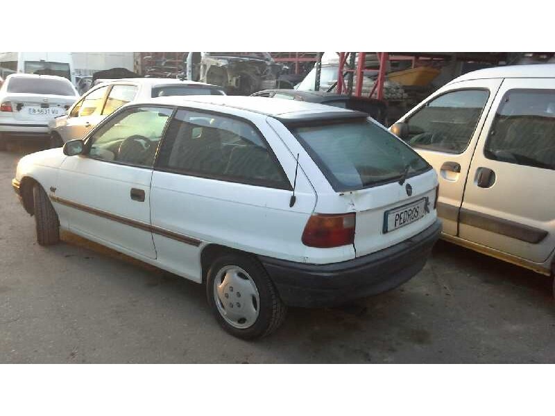 opel astra f berlina del año 1993