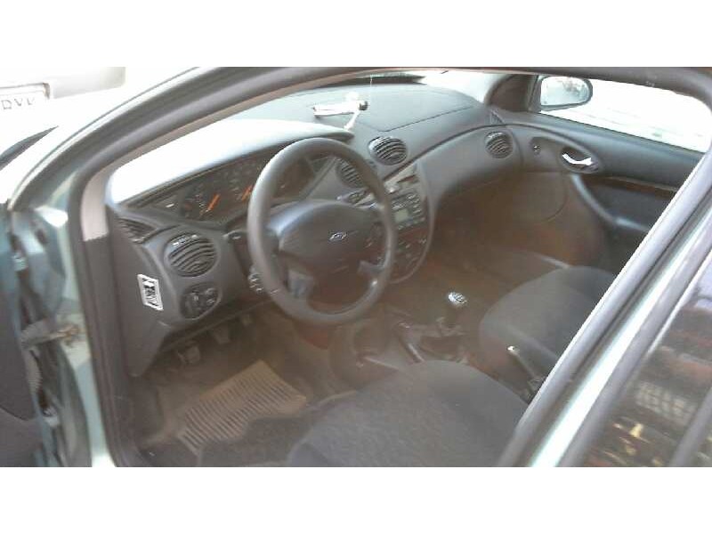 ford focus berlina (cak) del año 1999