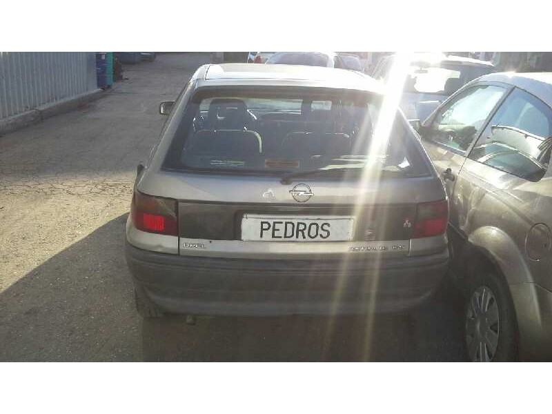opel astra f berlina del año 1995