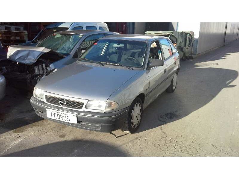 opel astra f berlina del año 1995