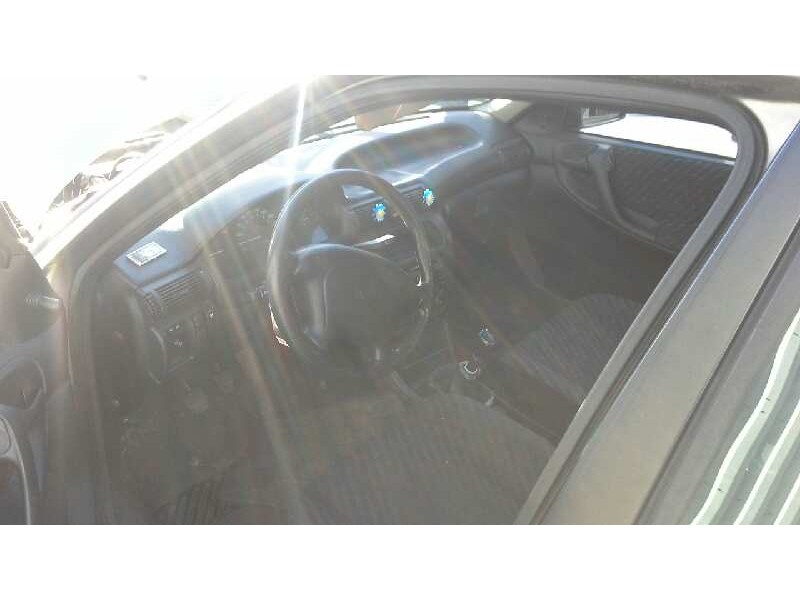 opel astra f berlina del año 1995