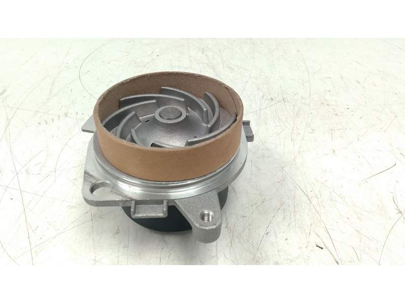 Recambio de bomba agua para jeep referencia OEM IAM 60586222  