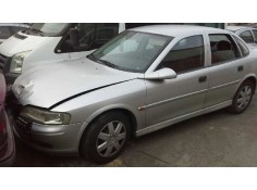 opel vectra b berlina del año 2000