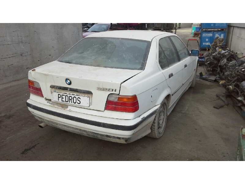 bmw serie 3 berlina (e36) del año 1995