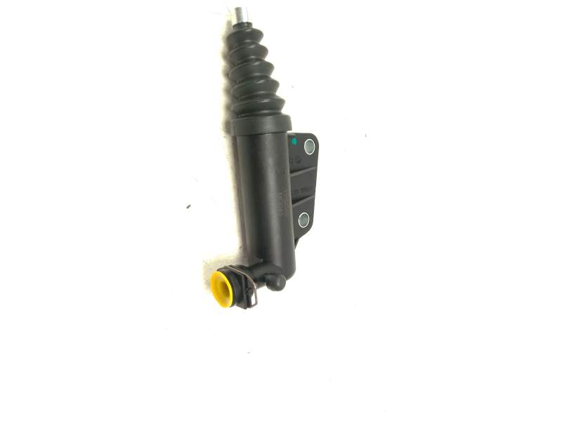 Recambio de cilindro actuador embrague para suzuki referencia OEM IAM 1702040  