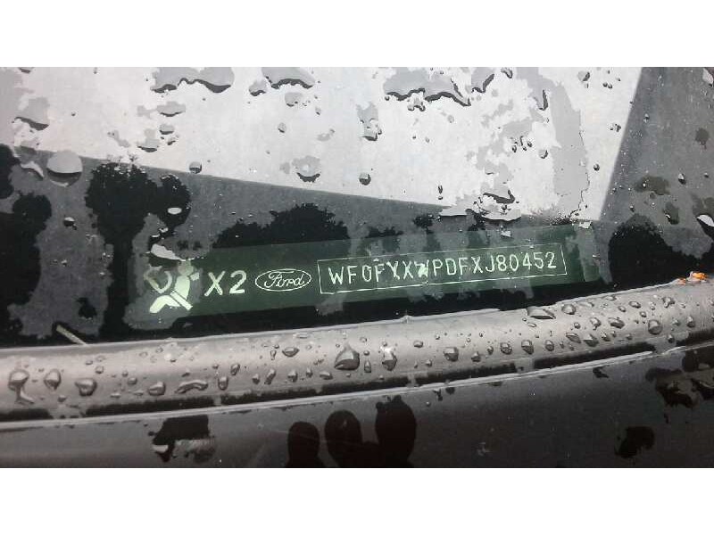 ford focus berlina (cak) del año 2000