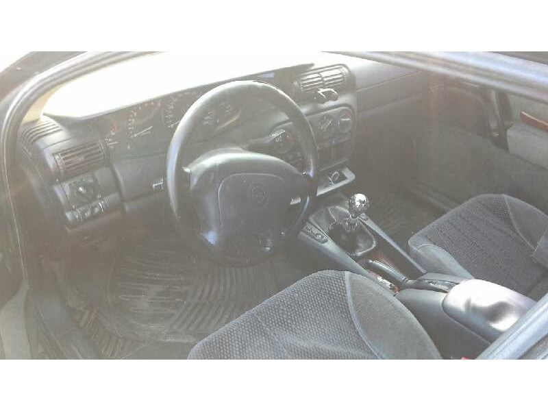 opel omega b del año 1999