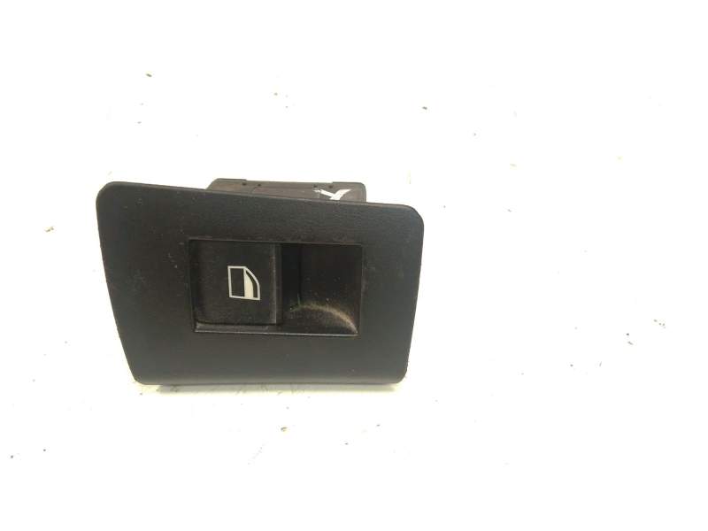 Recambio de mando elevalunas trasero izquierdo para bmw x5 (e53) 3.0 d referencia OEM IAM 8385955  