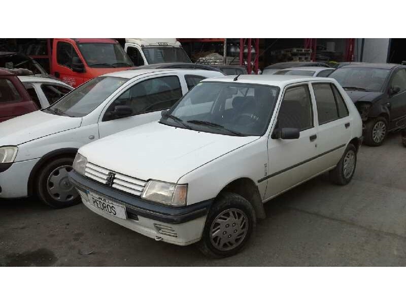 peugeot 205 berlina del año 1994