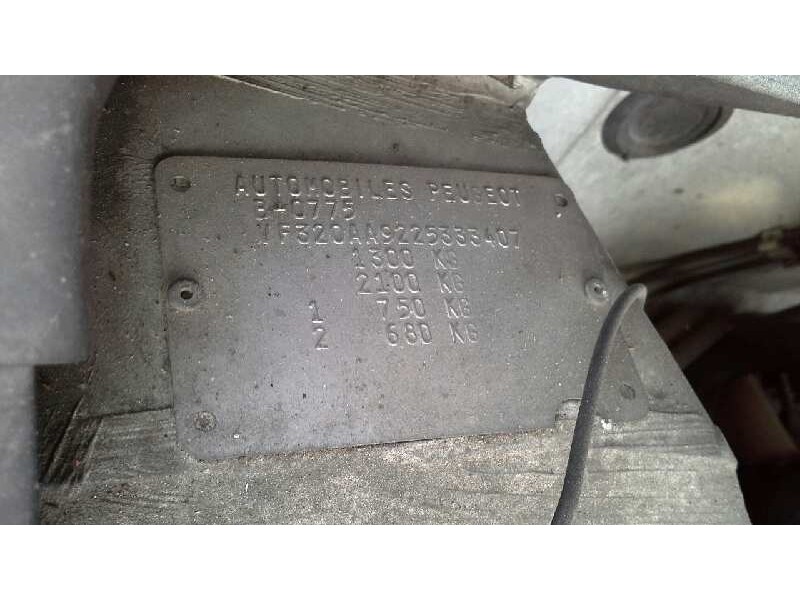 peugeot 205 berlina del año 1994