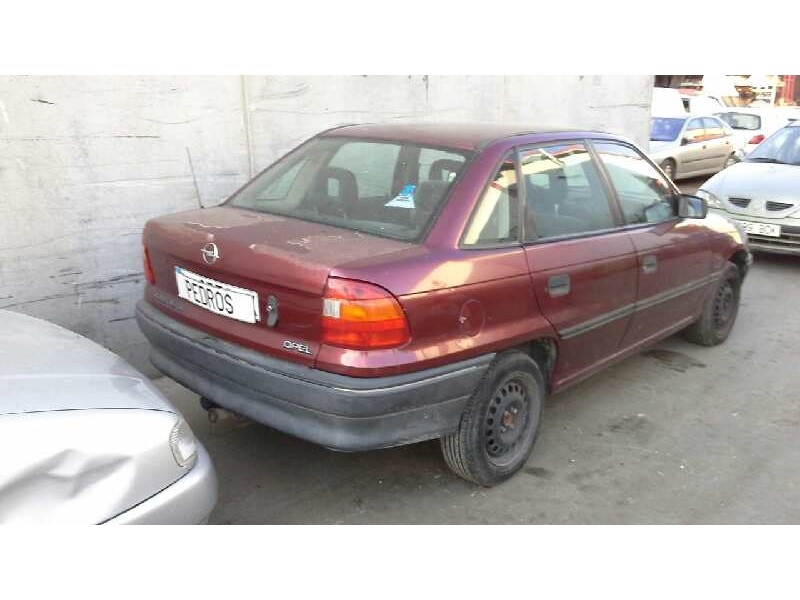 opel astra f berlina del año 1994