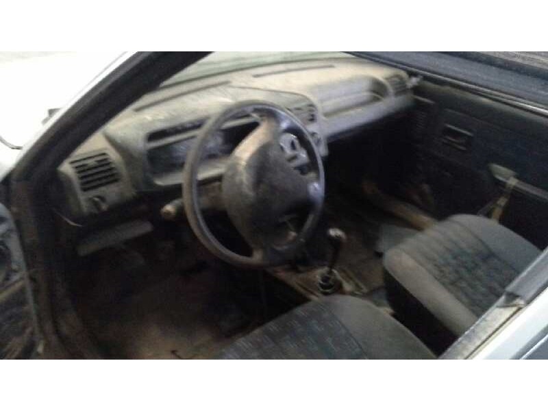 peugeot 205 berlina del año 1998