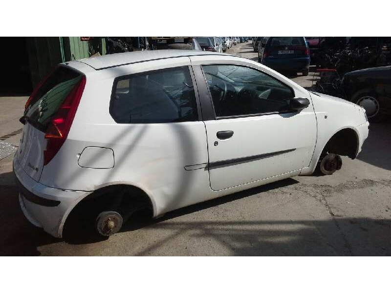 fiat punto berlina (188) del año 2001
