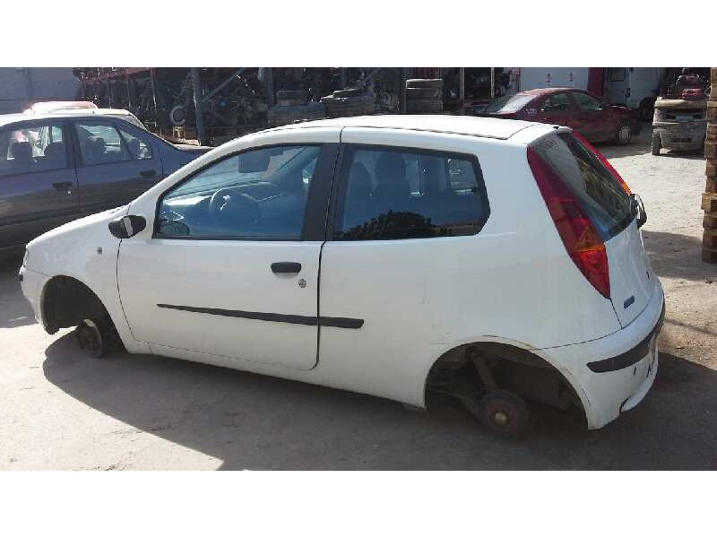 fiat punto berlina (188) del año 2001
