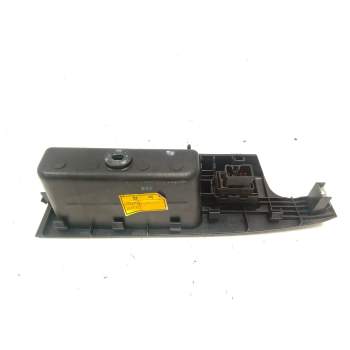 Recambio de mando elevalunas trasero izquierdo para kia sorento i (jc) 2.5 crdi referencia OEM IAM   