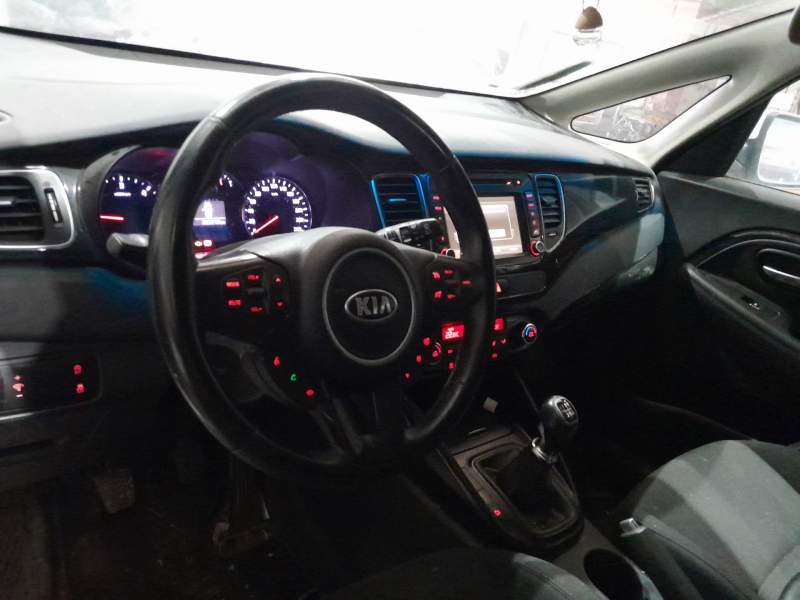 kia carens iv del año 2016