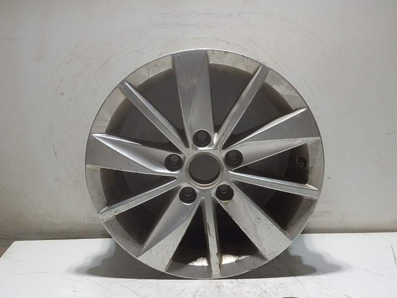 Recambio de llanta aluminio para volkswagen golf vii (5g1, bq1, be1, be2) 1.0 tsi referencia OEM IAM 601025AA  