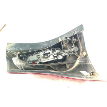 Recambio de piloto trasero derecho para dacia sandero 1.2 16v lpg referencia OEM IAM 8200734824  