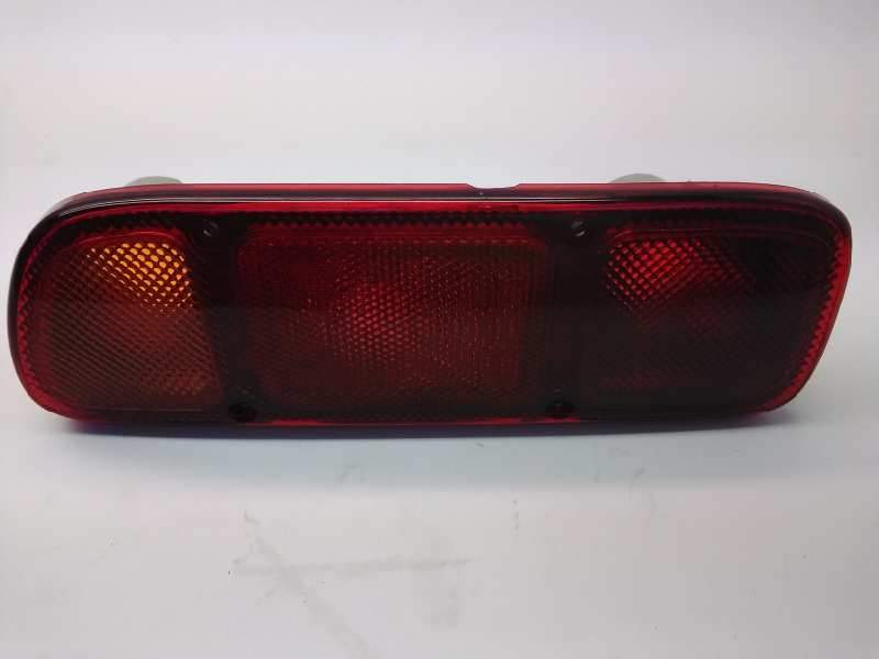 Recambio de piloto trasero derecho paragolpes para nissan terrano/terrano.ii (r20) referencia OEM IAM 26550OF400 INGLES DEFECTUO