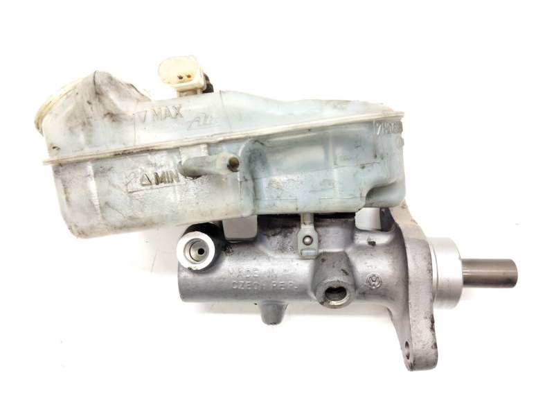 Recambio de bomba freno para volkswagen t5 transporter caja cerrada referencia OEM IAM 7H0611303B  