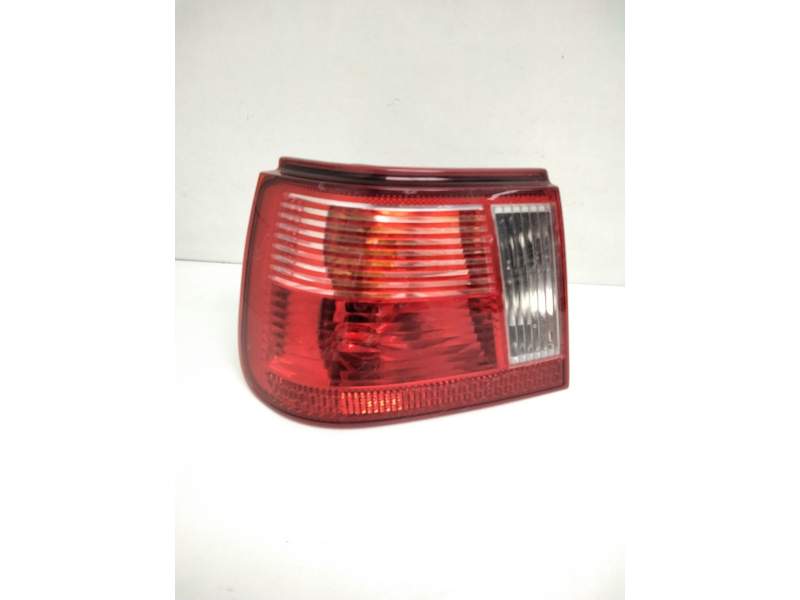 Recambio de piloto trasero derecho para seat ibiza (6k1) stella referencia OEM IAM 6K6945111G 6K6945095J 