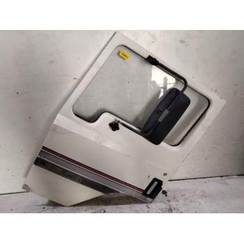 Recambio de puerta delantera izquierda para nissan l-35 l-35.08 referencia OEM IAM   