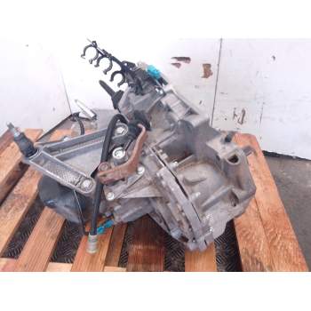 Recambio de caja cambios para dacia sandero 1.2 16v lpg referencia OEM IAM 8200464074  