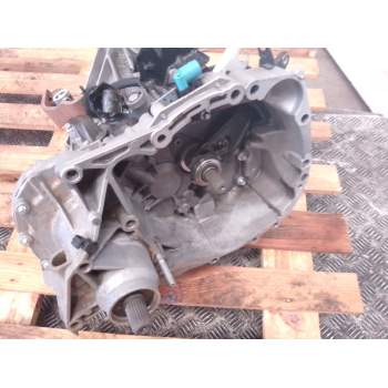 Recambio de caja cambios para dacia sandero 1.2 16v lpg referencia OEM IAM 8200464074  