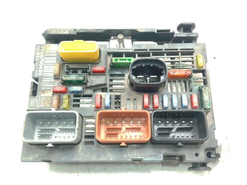 Recambio de caja fusibles para citroën c4 i (lc_) 1.6 hdi referencia OEM IAM 9666700480  