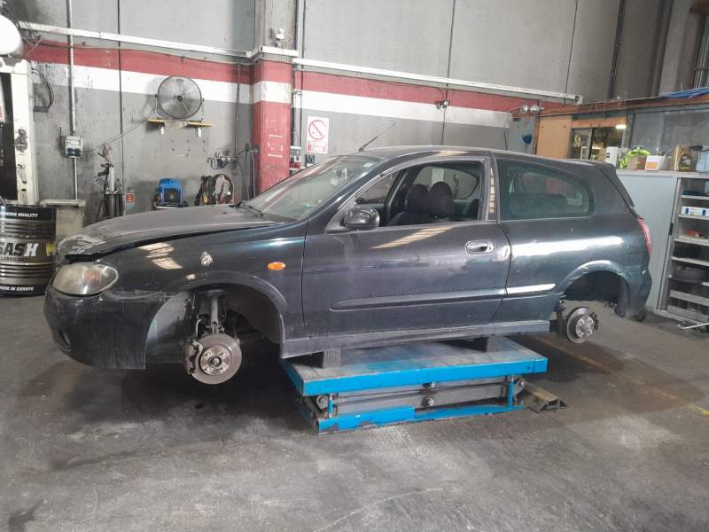 nissan almera ii (n16) del año 2004