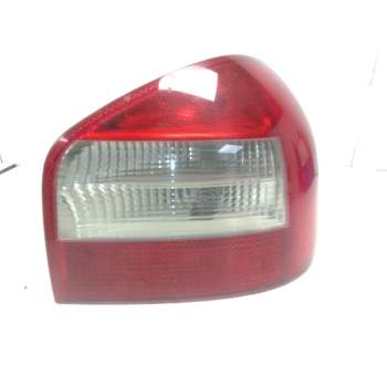 PILOTO TRASERO DERECHO 8L0945096B 