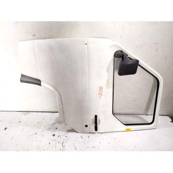 Recambio de puerta delantera izquierda para nissan trade caja/chasis 2.3 d referencia OEM IAM   