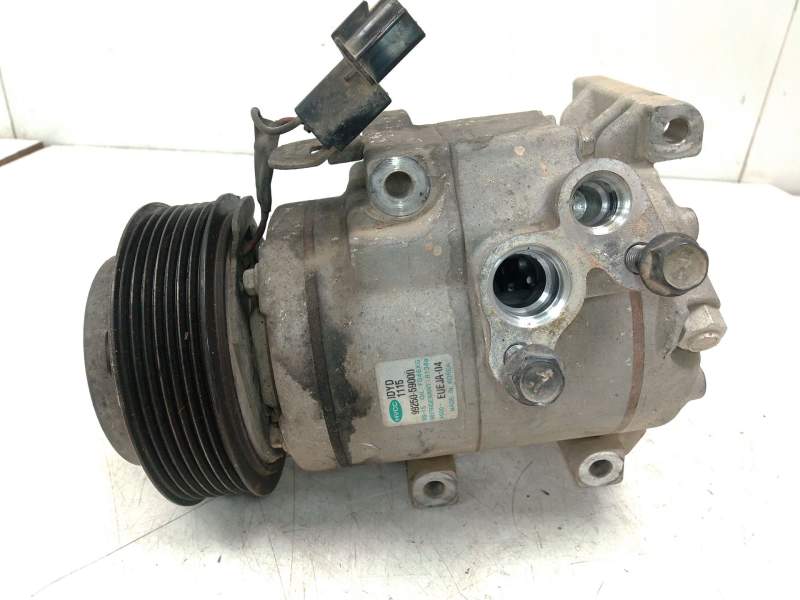 Recambio de compresor aire acondicionado para hyundai h350 furgoneta 2.5 crdi referencia OEM IAM 9925059000  