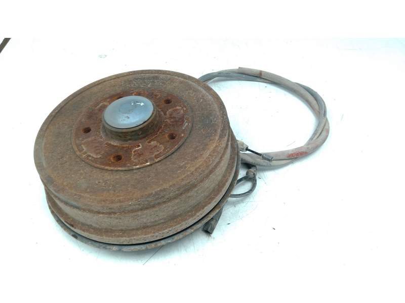 Recambio de buje trasero izquierdo para dacia duster (hs_) 1.2 tce 125 referencia OEM IAM   
