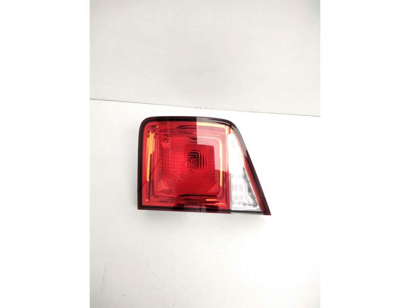 Recambio de piloto trasero izquierdo porton para chevrolet orlando ltz referencia OEM IAM 2A13AKL  