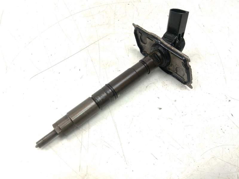 Recambio de inyector para volkswagen tiguan (5n_) 2.0 tdi referencia OEM IAM 03L130277  