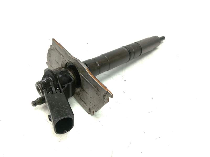 Recambio de inyector para volkswagen tiguan (5n_) 2.0 tdi referencia OEM IAM 03L130277  