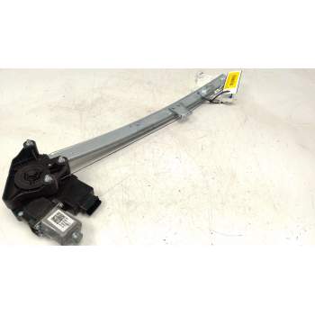 ELEVALUNAS DELANTERO IZQUIERDO 82450Q0010 