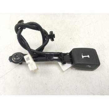 ENGANCHE DELANTERO IZQUIERDO 88840Q0000 