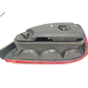 Recambio de piloto trasero izquierdo para peugeot 306 hatchback (7a, 7c, n3, n5) 1.6 referencia OEM IAM   