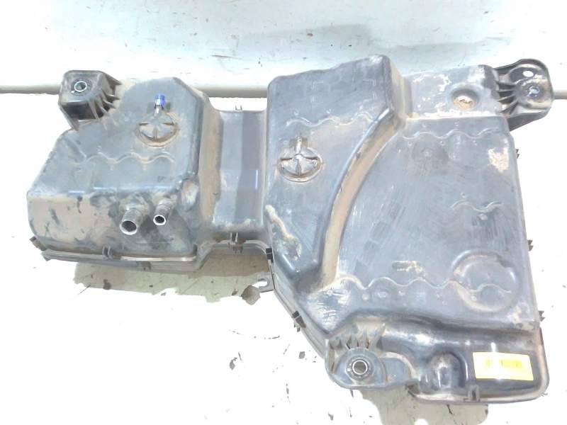 Recambio de deposito adblue para volkswagen tiguan (5n_) 2.0 tdi referencia OEM IAM 5QF131877  